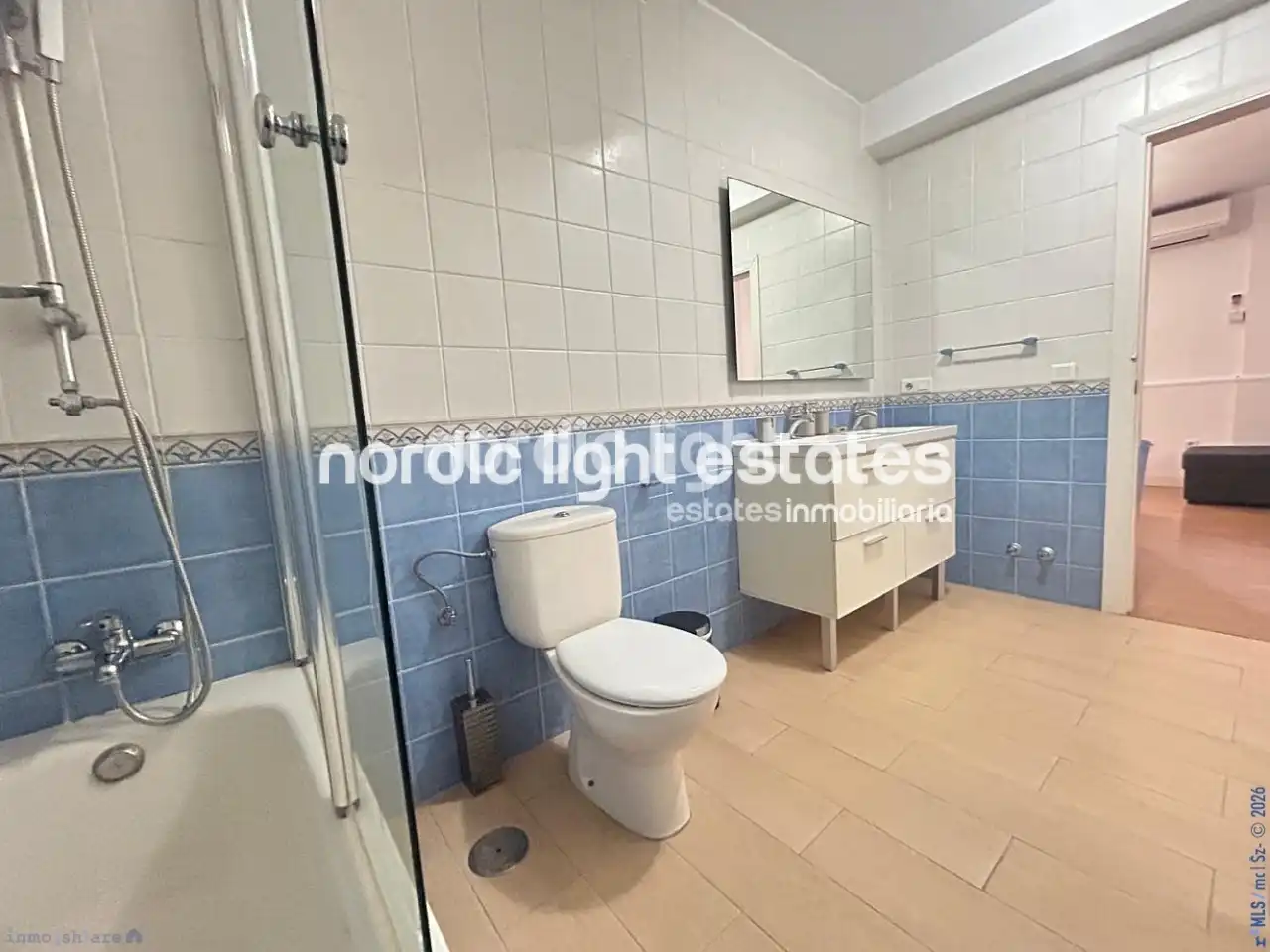 Piso en venta en Nerja con Aire acondicionado, Piscina y Amueblado