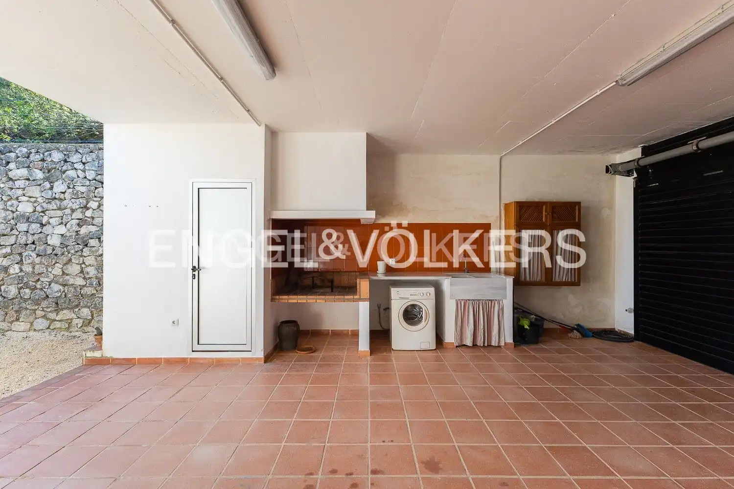 Cuina de Casa o xalet de lloguer en Tavernes de la Valldigna amb Aire condicionat, Calefacció i Jardí privat