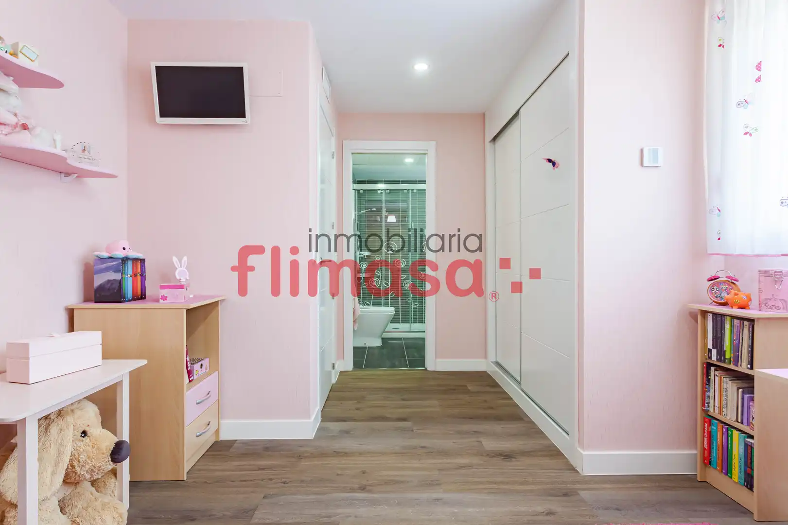 Bedroom of Detached homes for sale in Villaviciosa de Odón  with Air Conditioner, Heating and Private garden