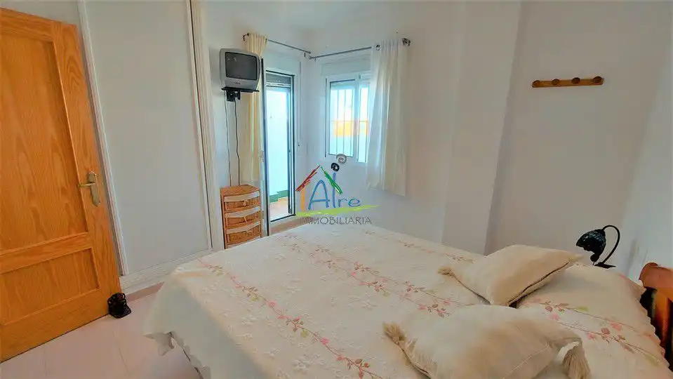 Schlafzimmer von Einfamilien-Reihenhaus zum Verkauf in Almonte mit Terrasse, Abstellraum und Möbliert