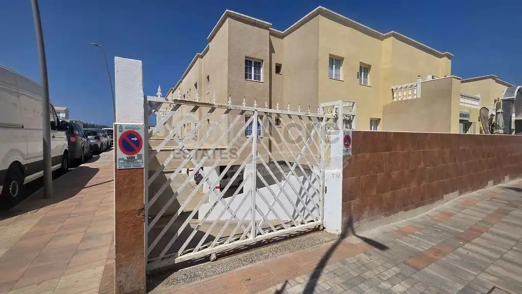 Vista exterior de Apartamento en venta en Caleta de Fuste