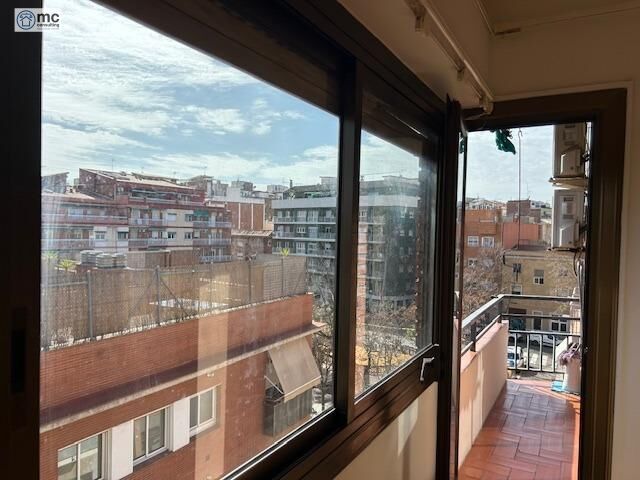 Vista exterior de Edifici en venda en  Barcelona Capital