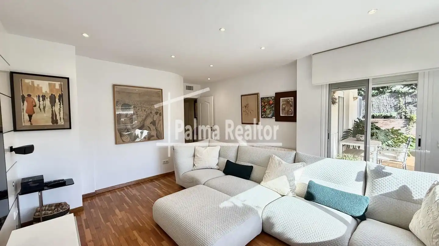 Vista exterior de Dúplex en venda en  Palma de Mallorca amb Aire condicionat, Calefacció i Jardí privat