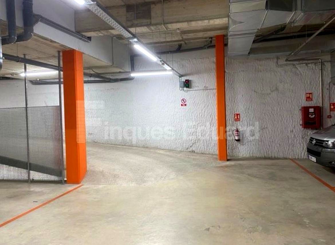 Aparcament de Garatge en venda en Argentona