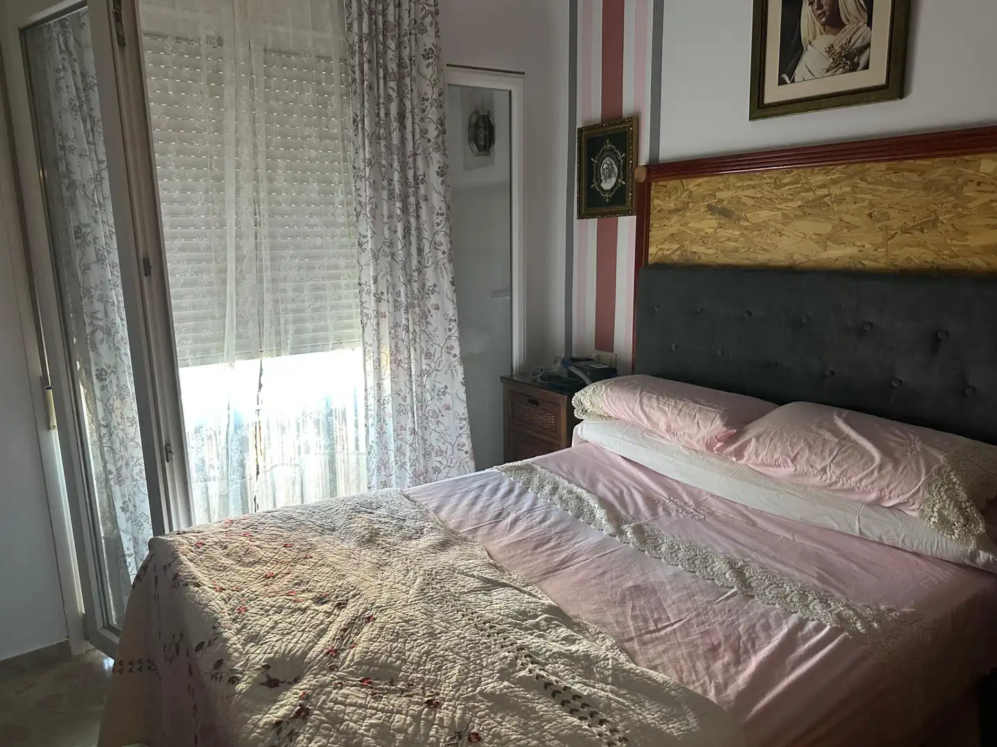 Habitación de Casa o chalet en venta en Alcalá del Río con Aire acondicionado, Jardín privado y Amueblado