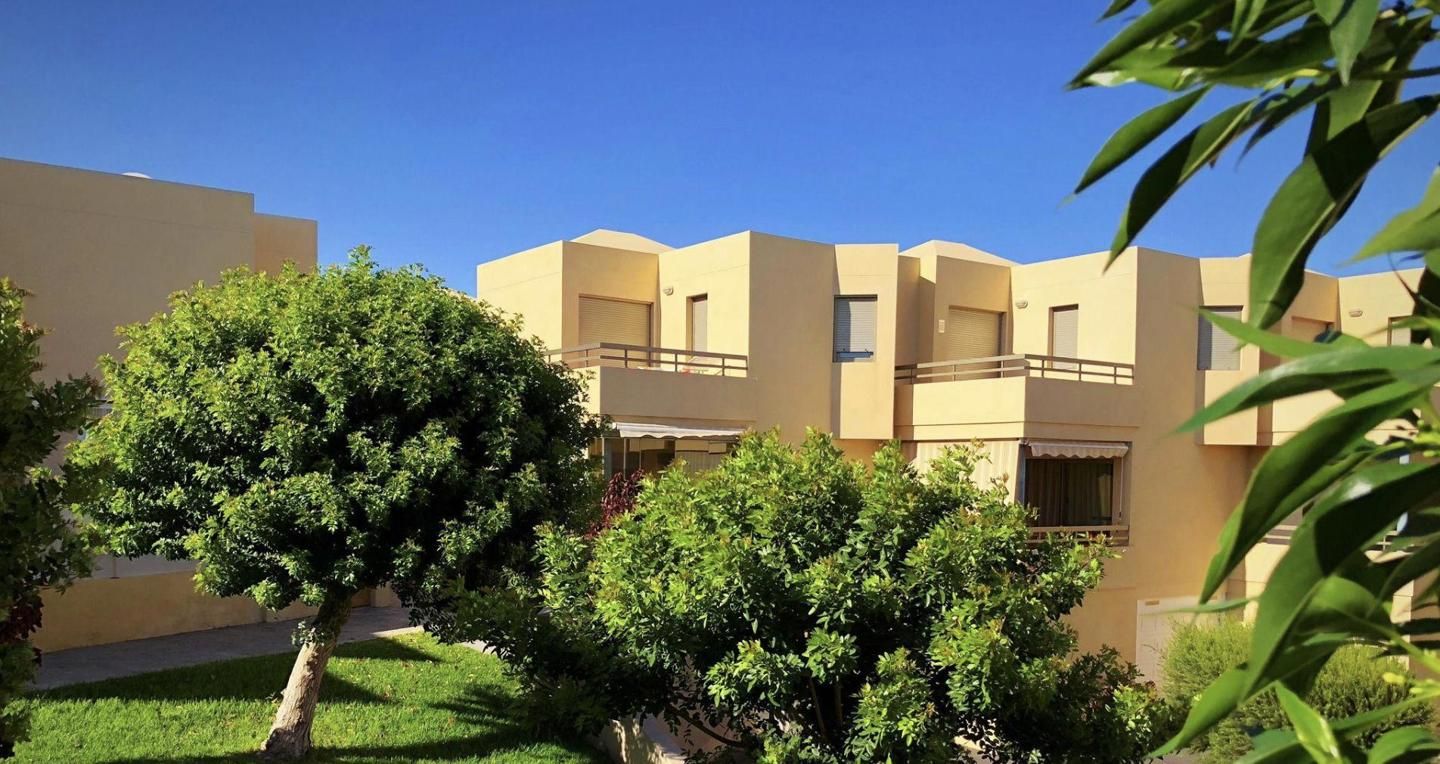 Vista exterior de Casa o xalet en venda en Granadilla de Abona amb Terrassa, Traster i Moblat