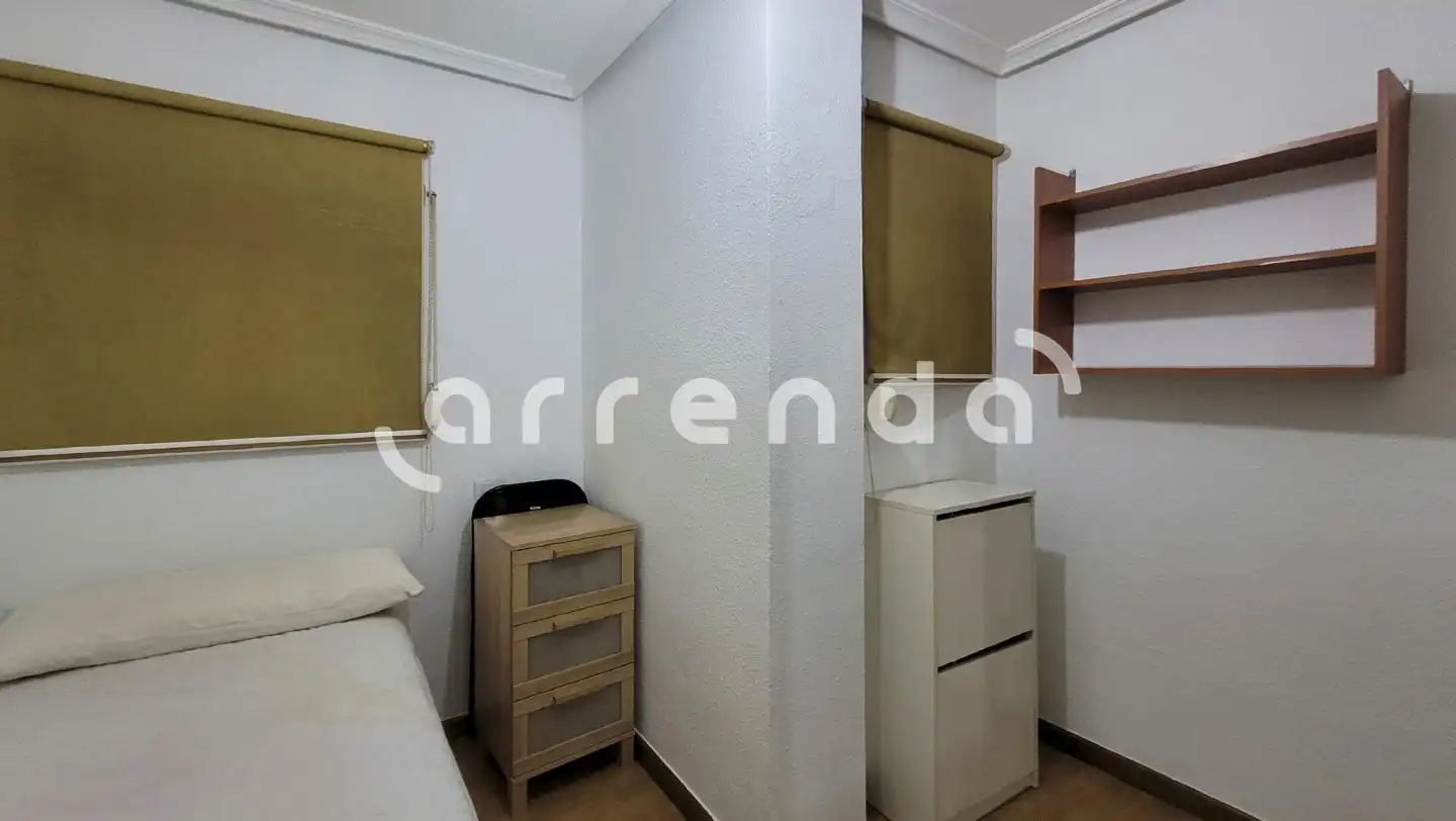 Bedroom of Flat for sale in Madrid  with Heating and Furnished