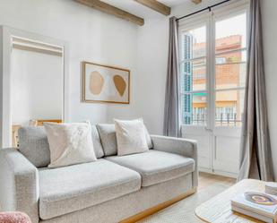Living room of Flat to rent in  Barcelona Capital  with Air Conditioner, Heating and Washing machine