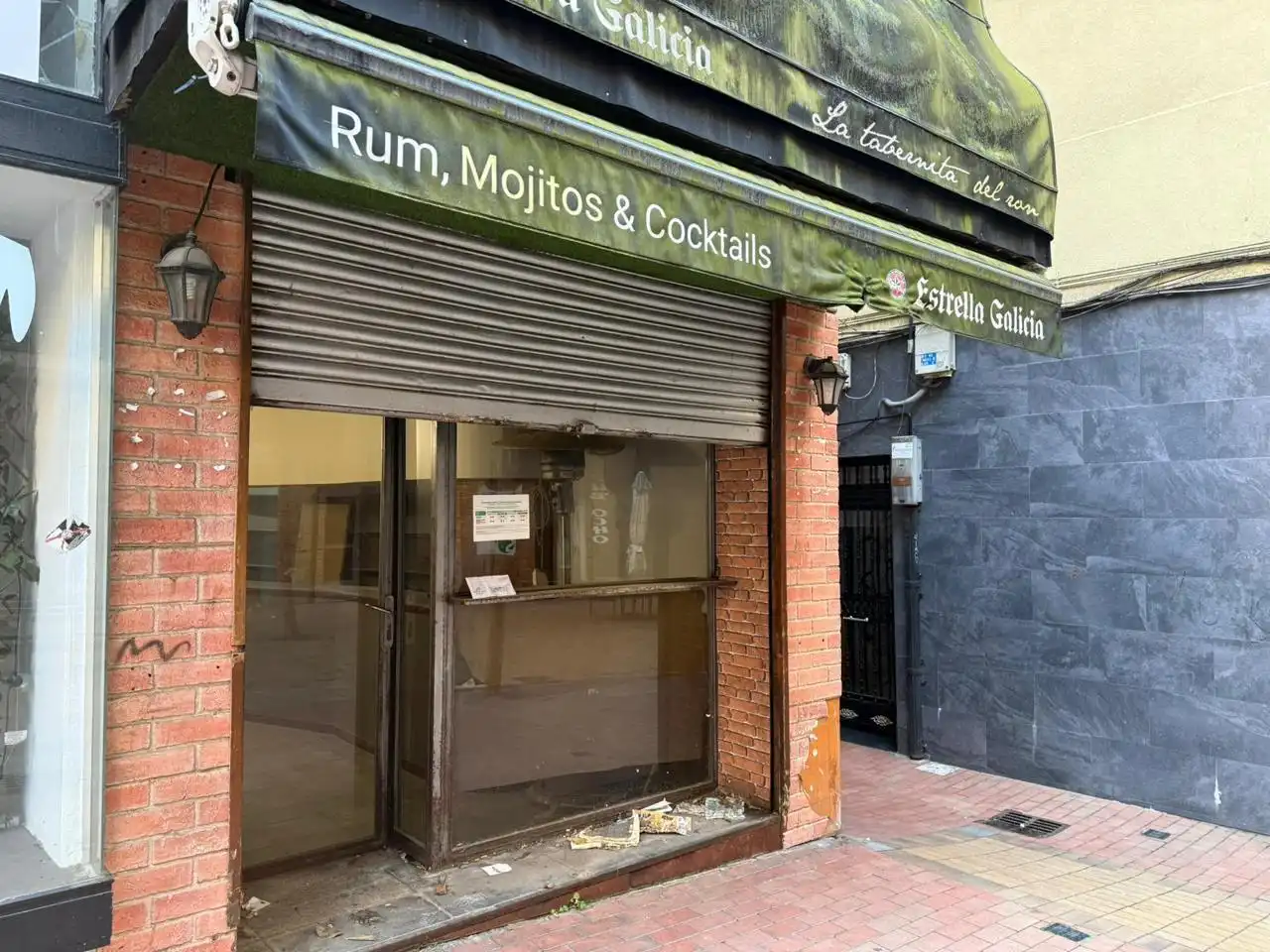 Vista exterior de Local de alquiler en Barakaldo  con Aire acondicionado