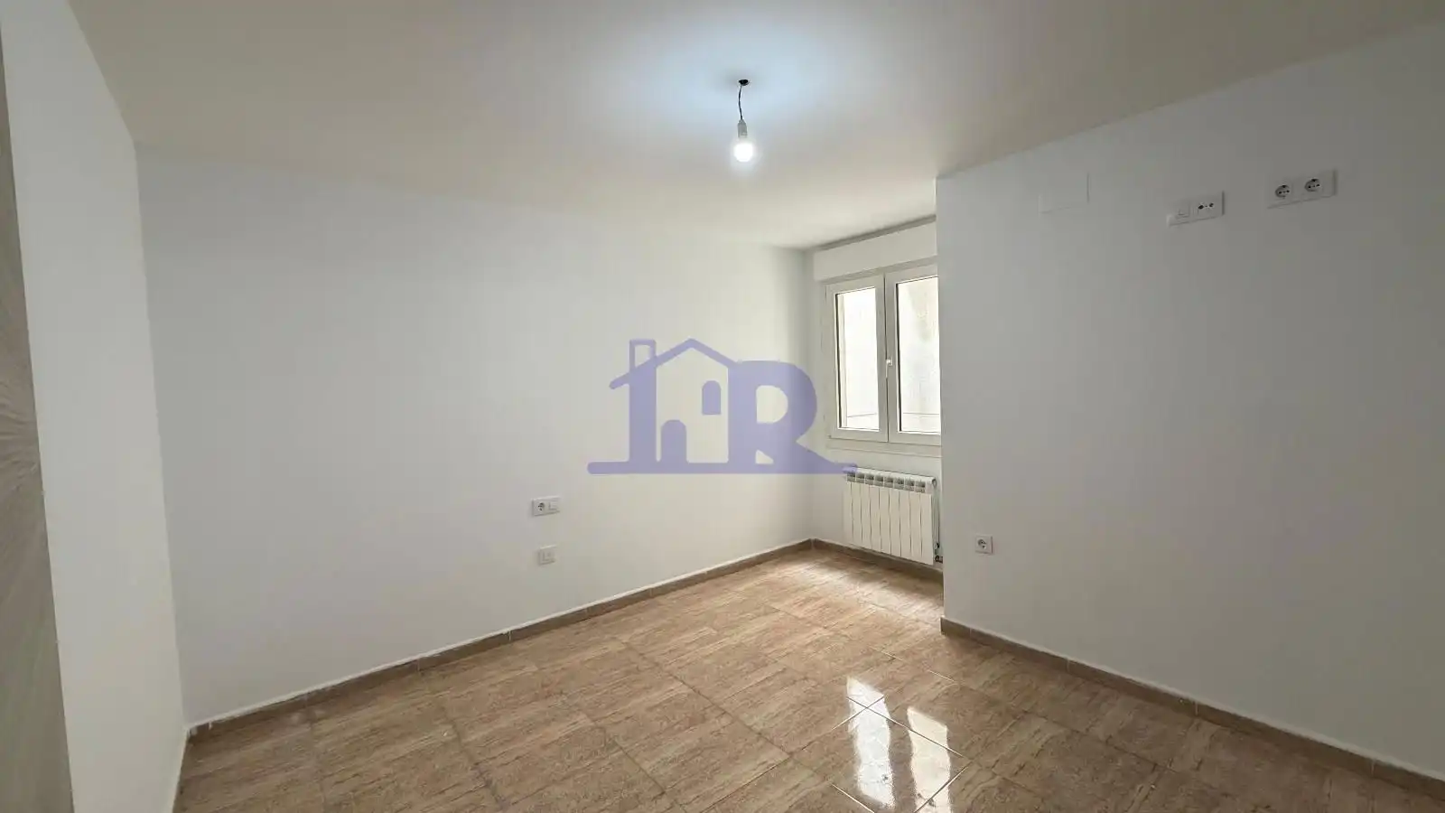 Piso en venta en Arcas del Villar con Calefacción y Trastero