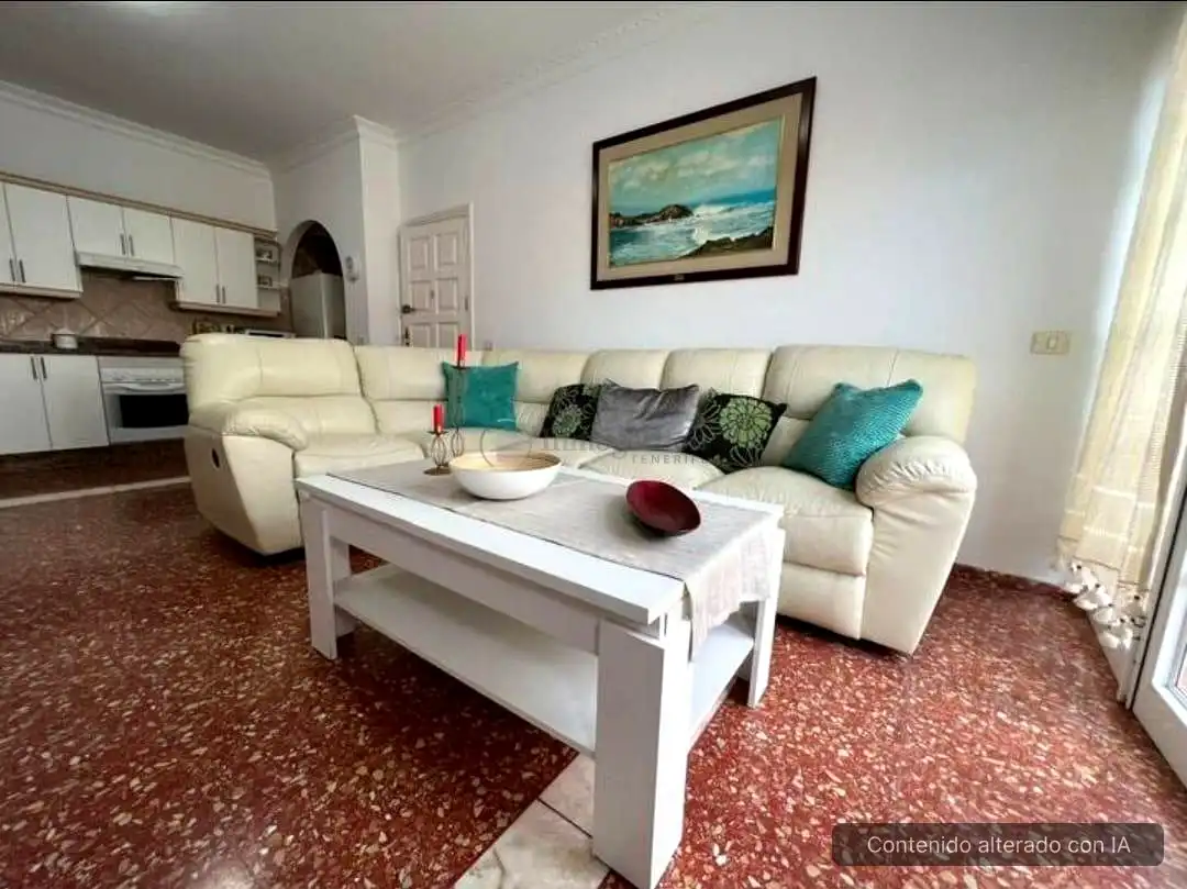 Sala de estar de Piso de alquiler en Arona con Amueblado, Balcón y Internet