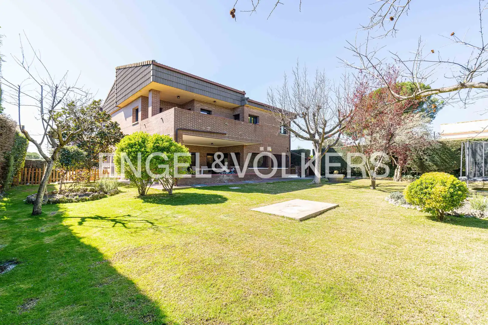Exterior view of Houses for rent in Pozuelo de Alarcón  with Heating, Private garden and Terrace