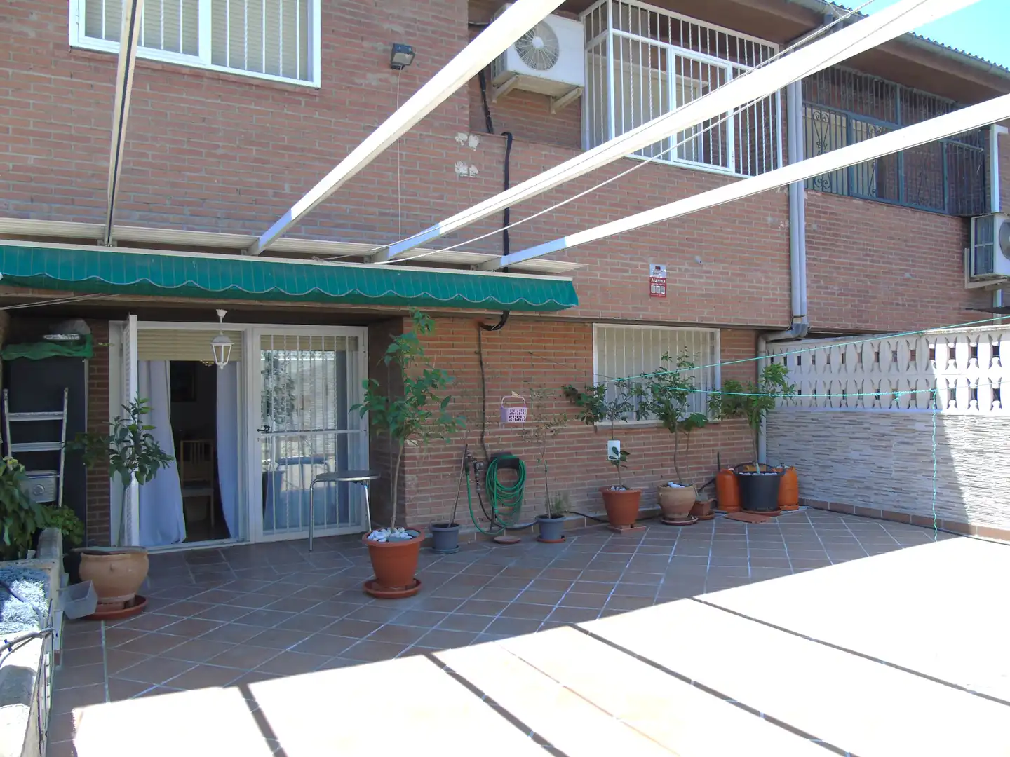Vista exterior de Casa adosada en venda en Getafe amb Aire condicionat, Calefacció i Parquet