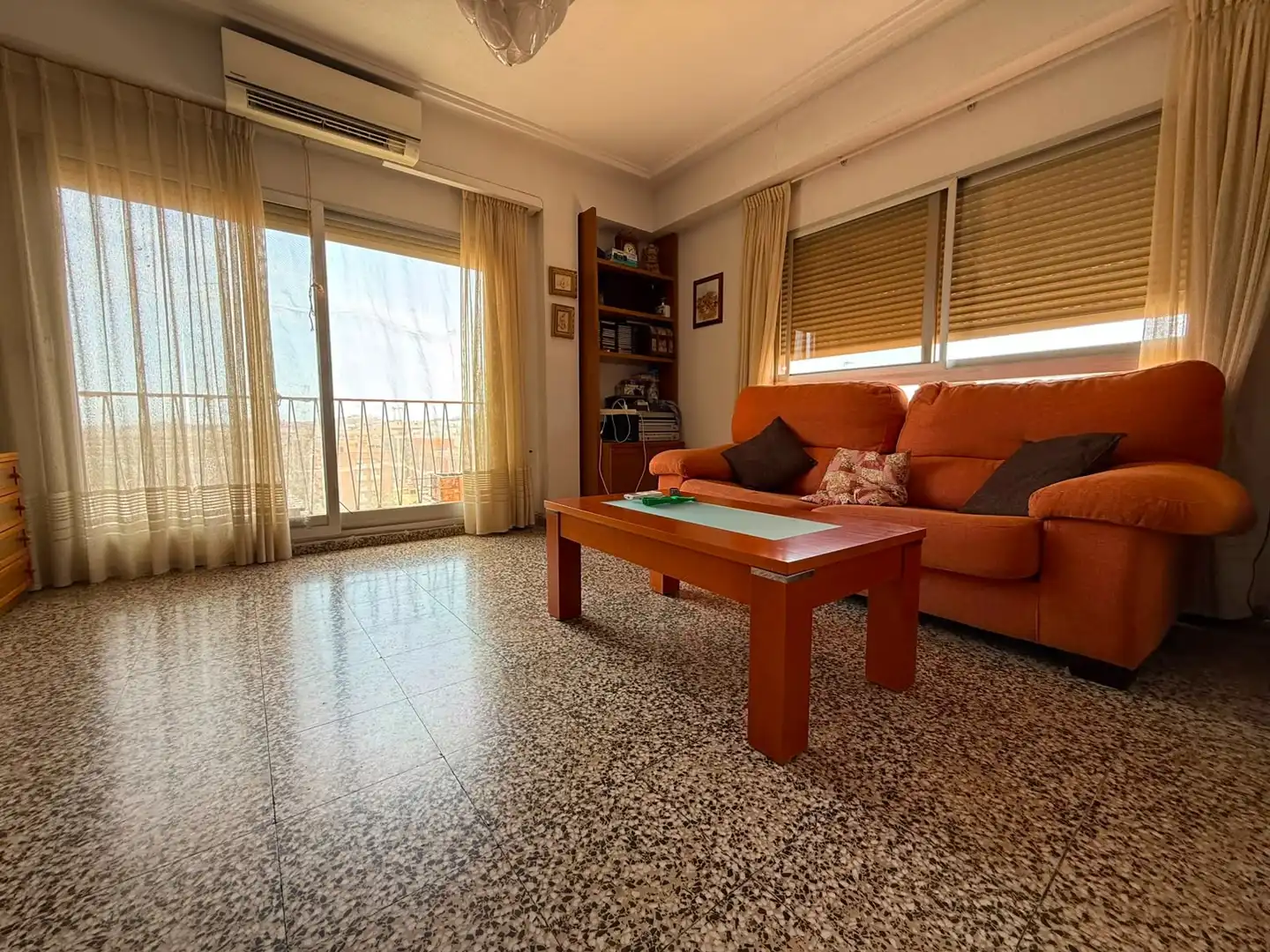 Sala d'estar de Pis en venda en Valencia amb Aire condicionat, Moblat i Forn