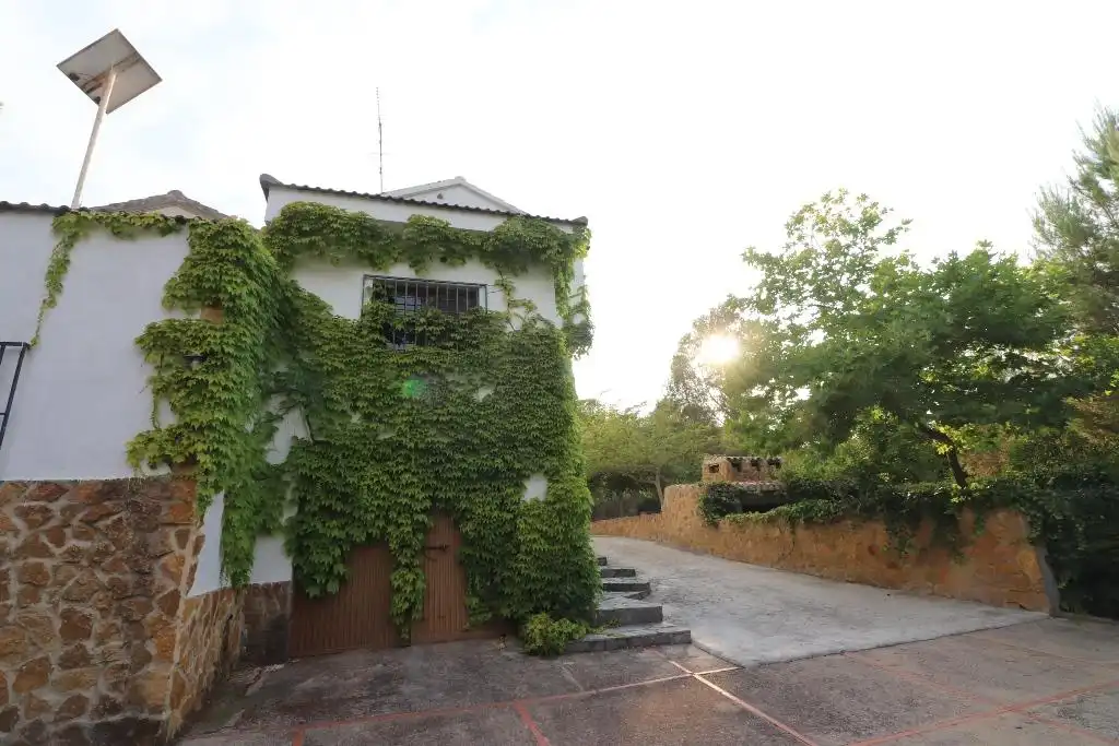 Casa rústica amb piscina en venda a Avinguda Bolot, imagen 11