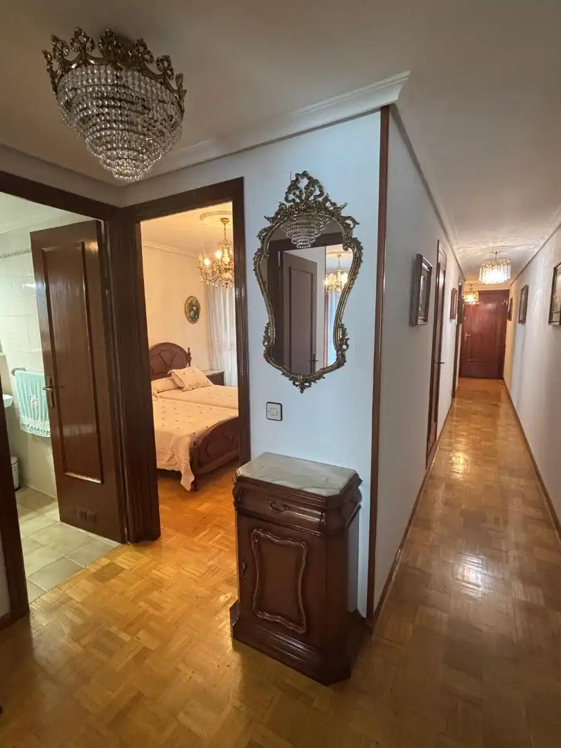 Wohnung zur Miete in Oviedo  mit Heizung, Parkett und Möbliert