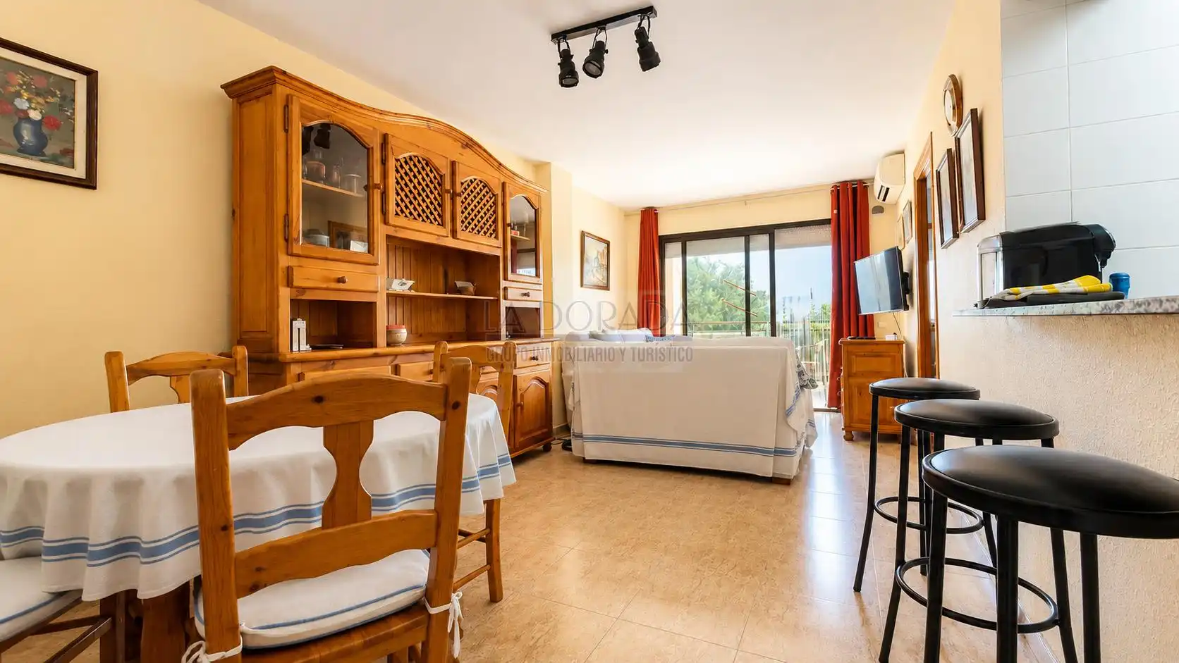 Living room of Flat for sale in Cambrils  with Air Conditioner, Terrace and Furnished
