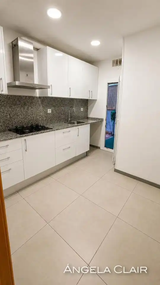 Kitchen of Flat for sale in Barcelona  with Air Conditioner, Heating and Parquet flooring