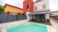 Swimming pool of Single-family semi-detached for sale in Banyoles  with Air Conditioner, Terrace and Swimming Pool