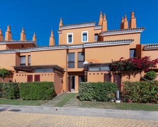 Vista exterior de Dúplex en venda en Islantilla amb Piscina