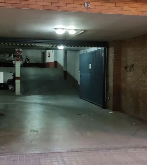 Foto 2 de Garatge en venda a Calle de Cristóbal Amorós, 65, El Carril - Paseo de Chapi, Villena