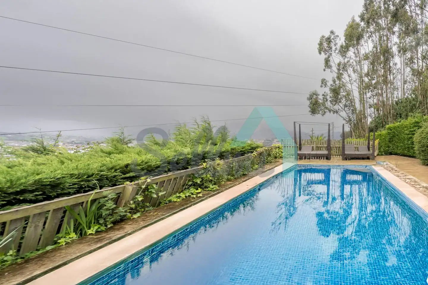 Piscina de Casa o chalet en venta en Oviedo  con Calefacción, Jardín privado y Parquet