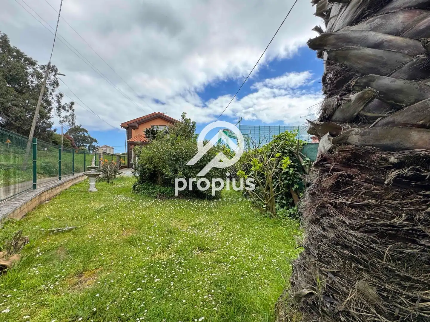 Houses for sale in Avilés  with Heating, Private garden and Parquet flooring