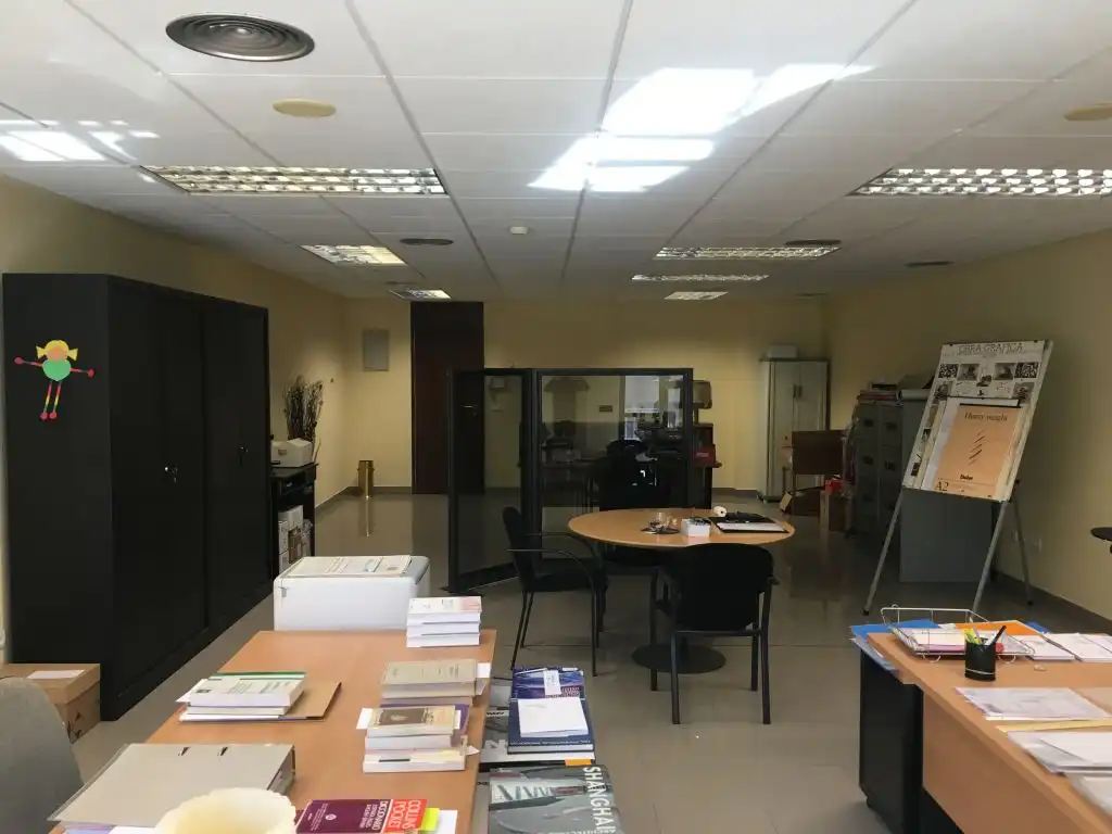 Büro mit Aufzug zur Miete in Centro