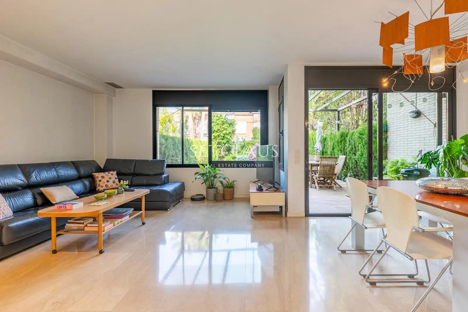 Sala de estar de Casa adosada en venta en Premià de Mar con Aire acondicionado, Calefacción y Jardín privado