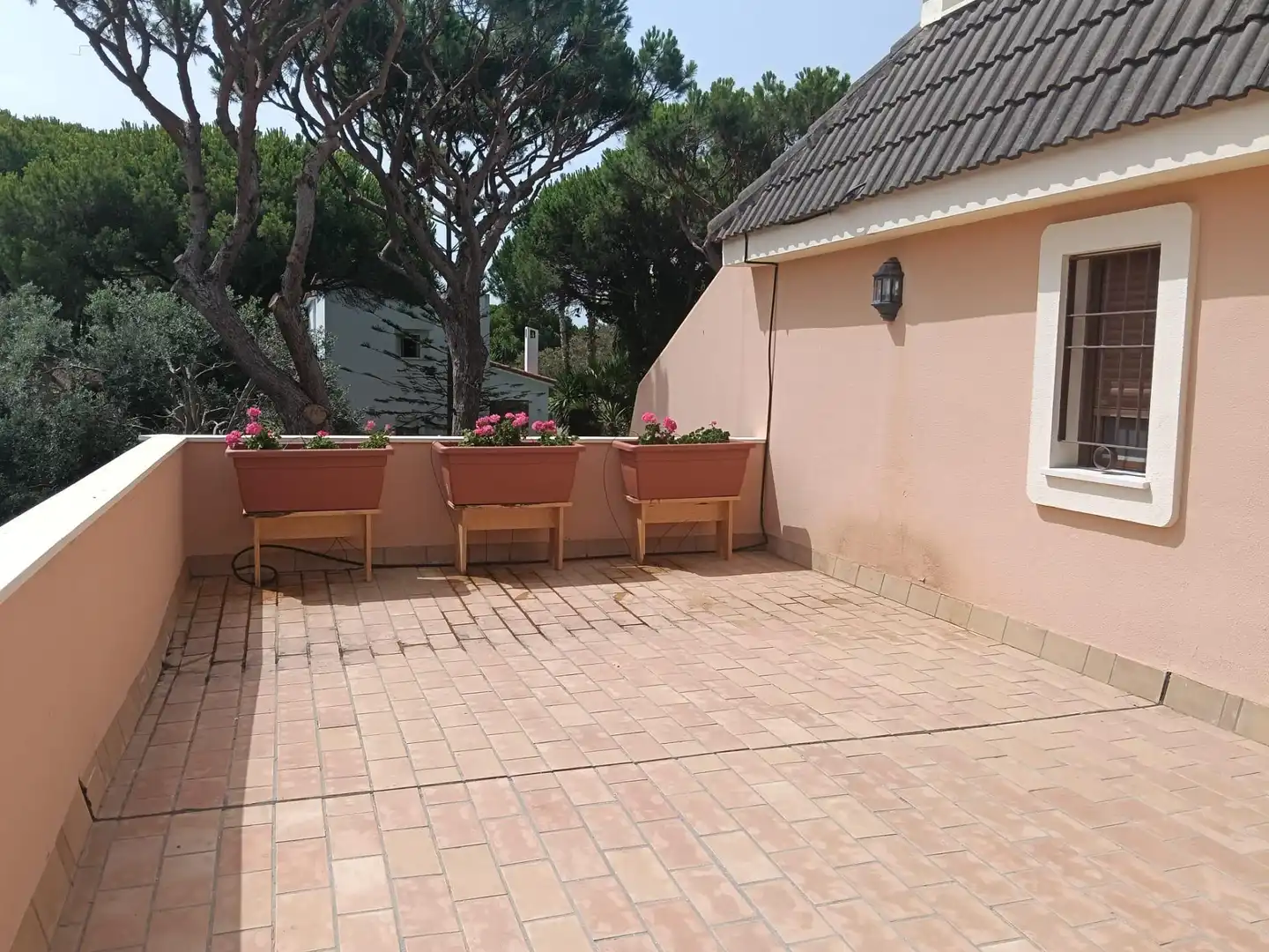 Terrassa de Casa o xalet en venda en Conil de la Frontera amb Aire condicionat, Jardí privat i Terrassa
