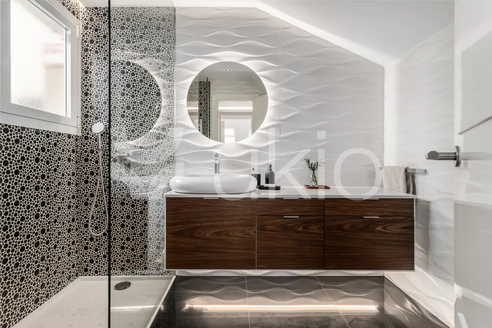 Bathroom of Duplexes for rent in Madrid  with Air Conditioner, Heating and Furnished