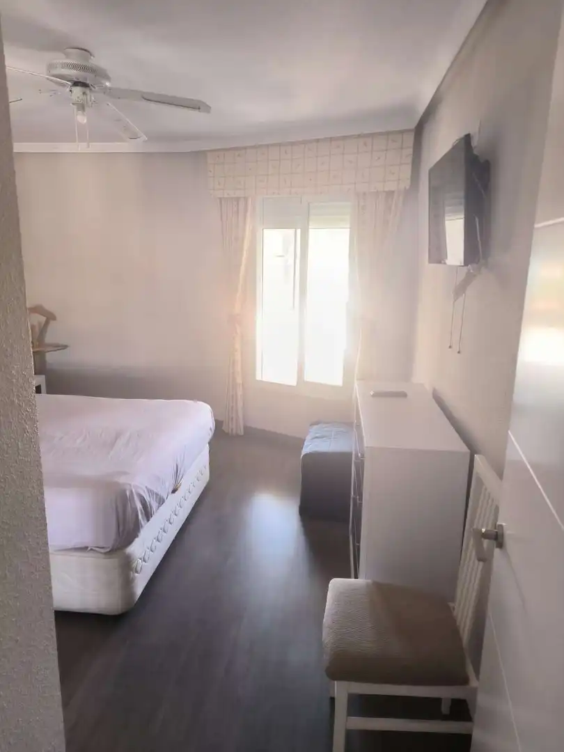 Habitación de Apartamento de alquiler en Torrox con Piscina, Amueblado y Internet