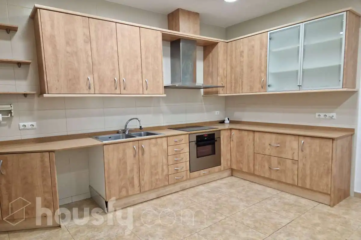 Ground floor for rent in L'Hospitalet de Llobregat, Barcelona