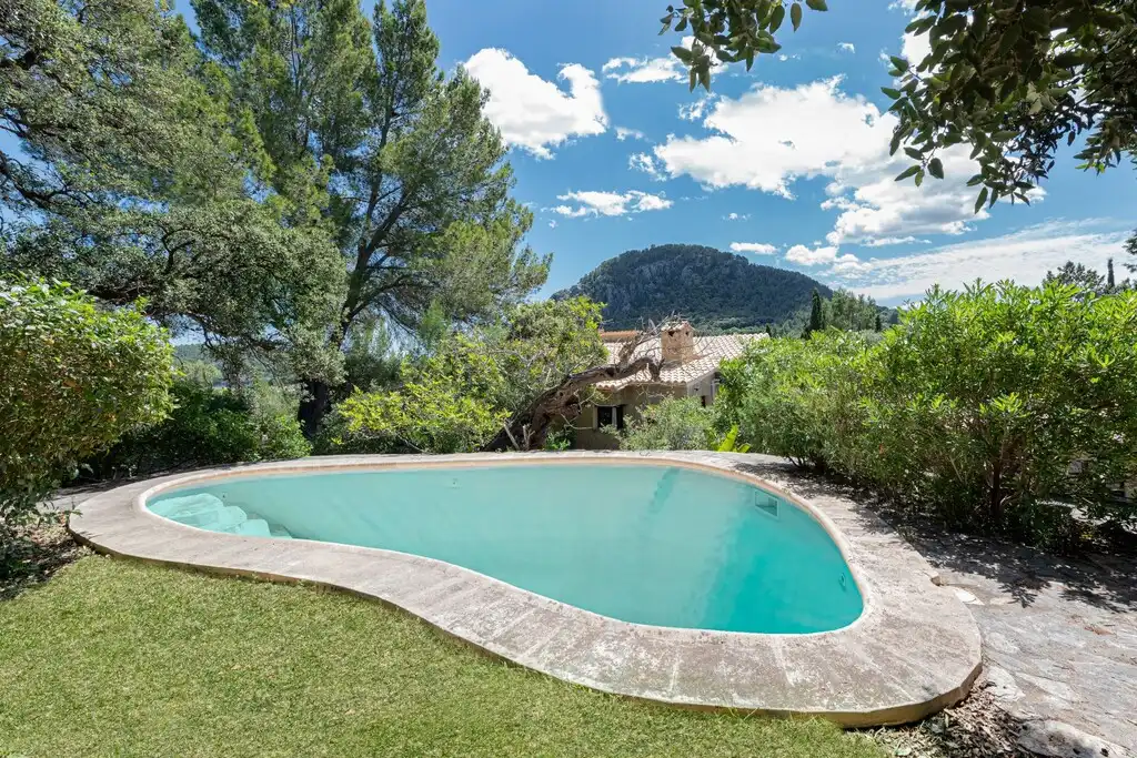 Piscina de Finca rústica en venta en Pollença con Aire acondicionado