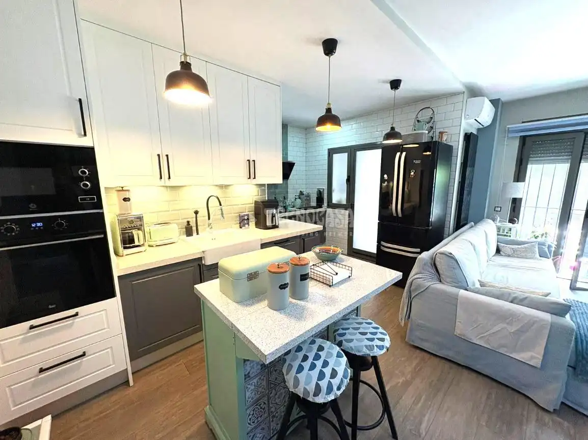 Kitchen of Flat for sale in Parla  with Air Conditioner and Storage room