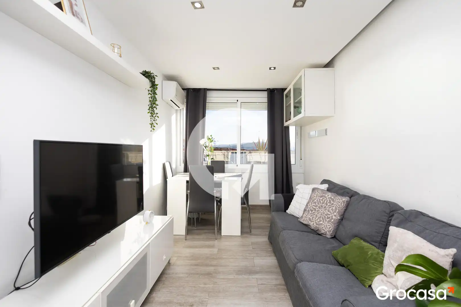 Sala de estar de Apartamento en venta en Cornellà de Llobregat con Aire acondicionado y Horno