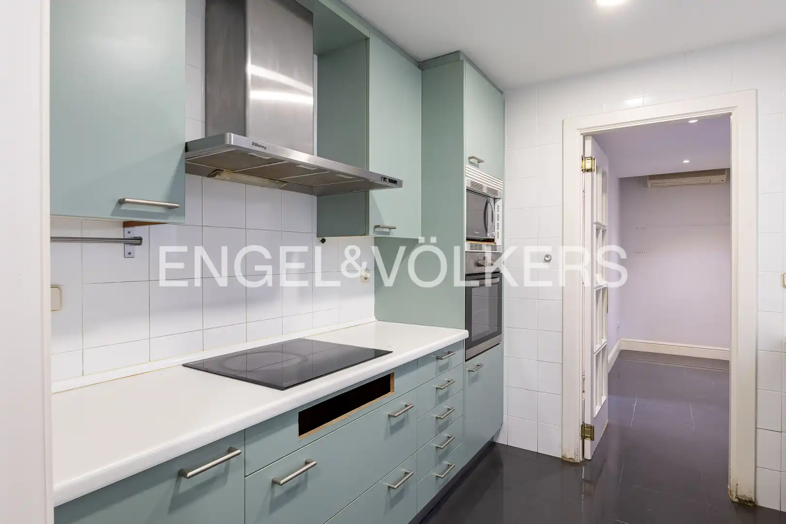 Cocina de Piso en venta en Madrid con Calefacción, Terraza y Trastero