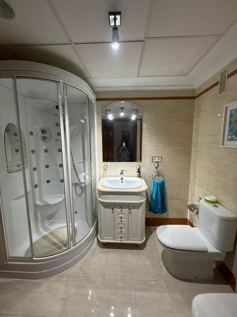 Baño de Piso de alquiler en Noroeste 