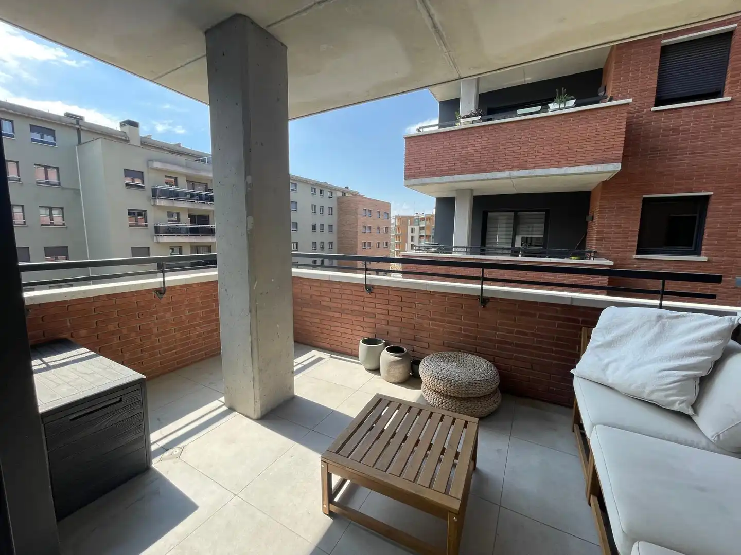 Terraza de Piso en venta en Vic con Calefacción, Trastero y Balcón