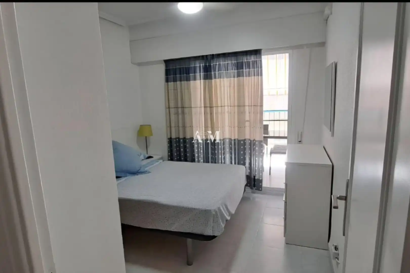 Habitación de Apartamento de alquiler en Torrevieja con Aire acondicionado, Calefacción y Terraza