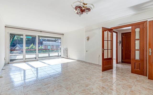 Piso en Venta en Pere III en Centre - Passeig i Rodalies