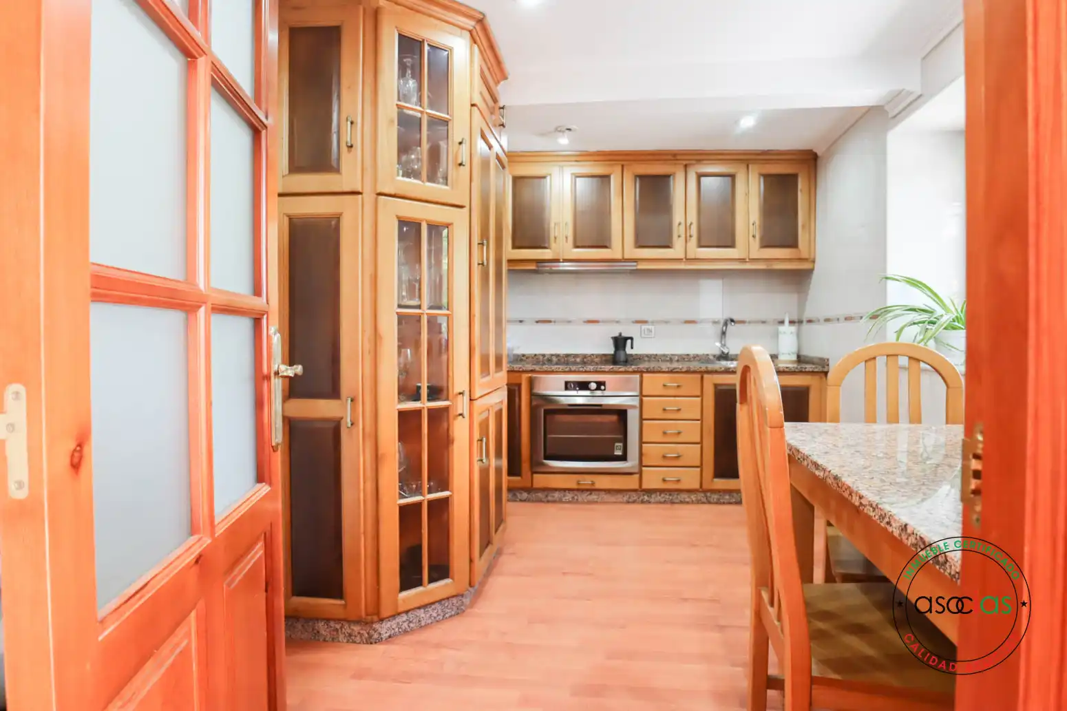 Cuina de Casa adosada en venda en Ribera de Arriba amb Calefacció, Parquet i Terrassa