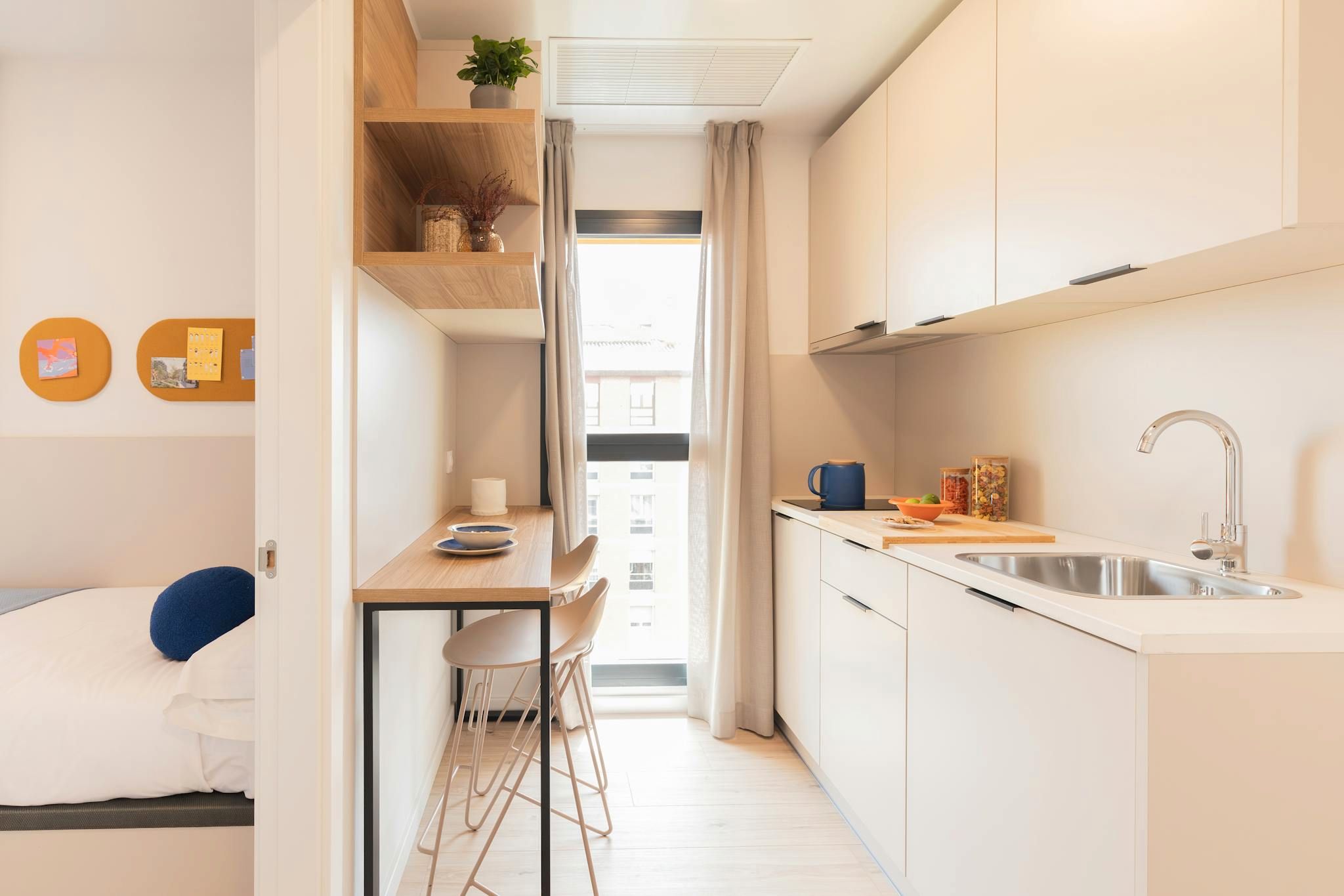 Kitchen of Flat to share in  Sevilla Capital  with Air Conditioner, Heating and Furnished