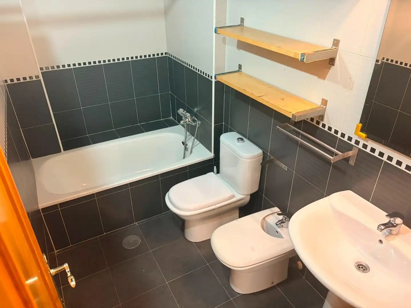 Badezimmer von Wohnung zur Miete in Elche / Elx