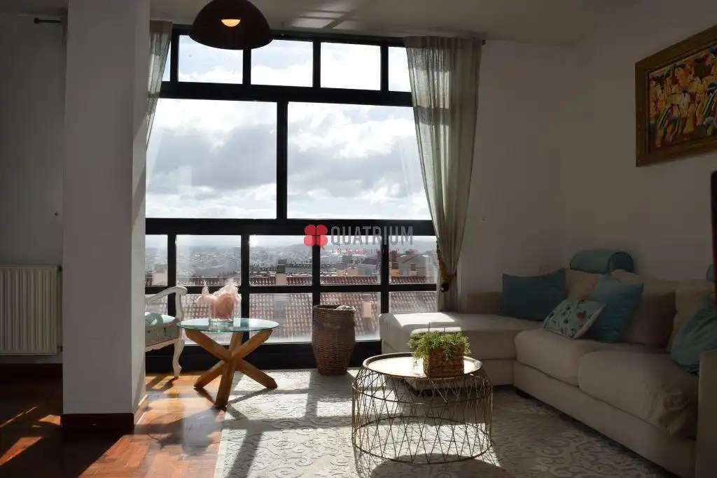 Duplex con ascensore in vendita a Simón Bolivar, imagen 2