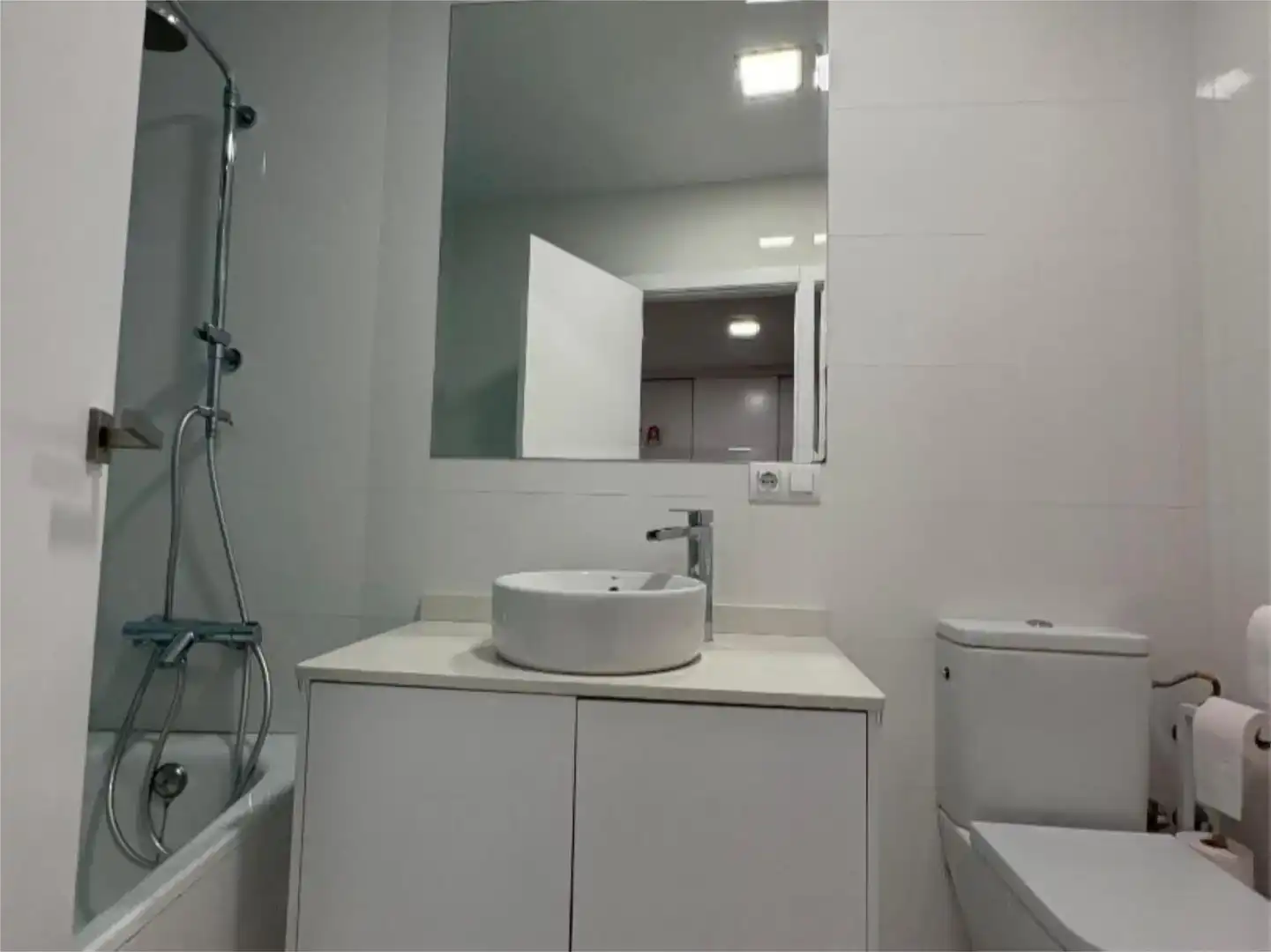 Bathroom of Flat for sale in El Carpio  with Air Conditioner and Balcony