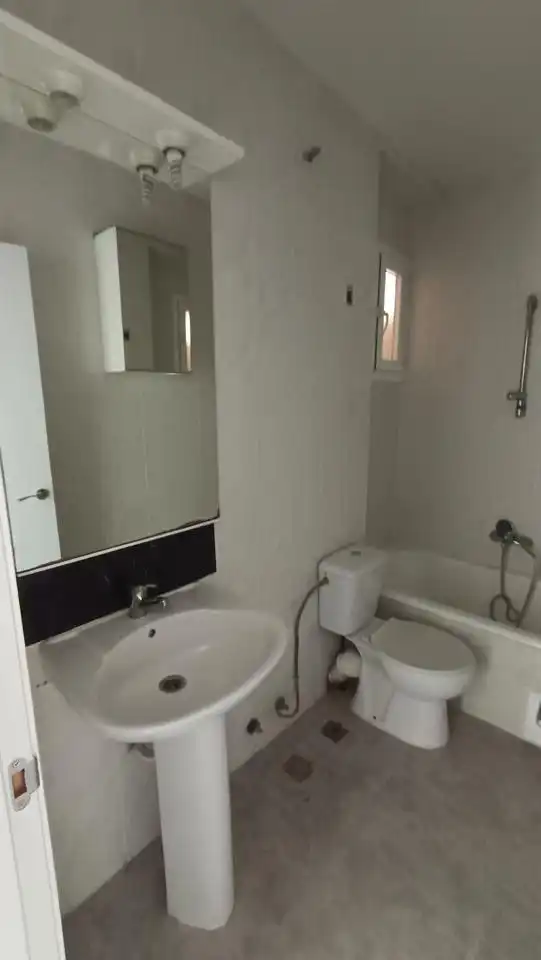 Baño de Planta baja en venta en Madrid con Calefacción y Terraza