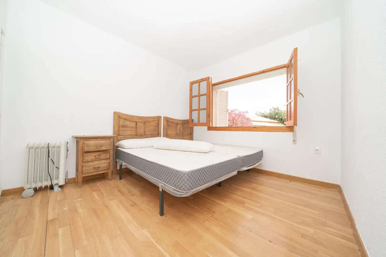Dormitori de Casa o xalet en venda en Cartagena amb Jardí privat, Traster i Piscina