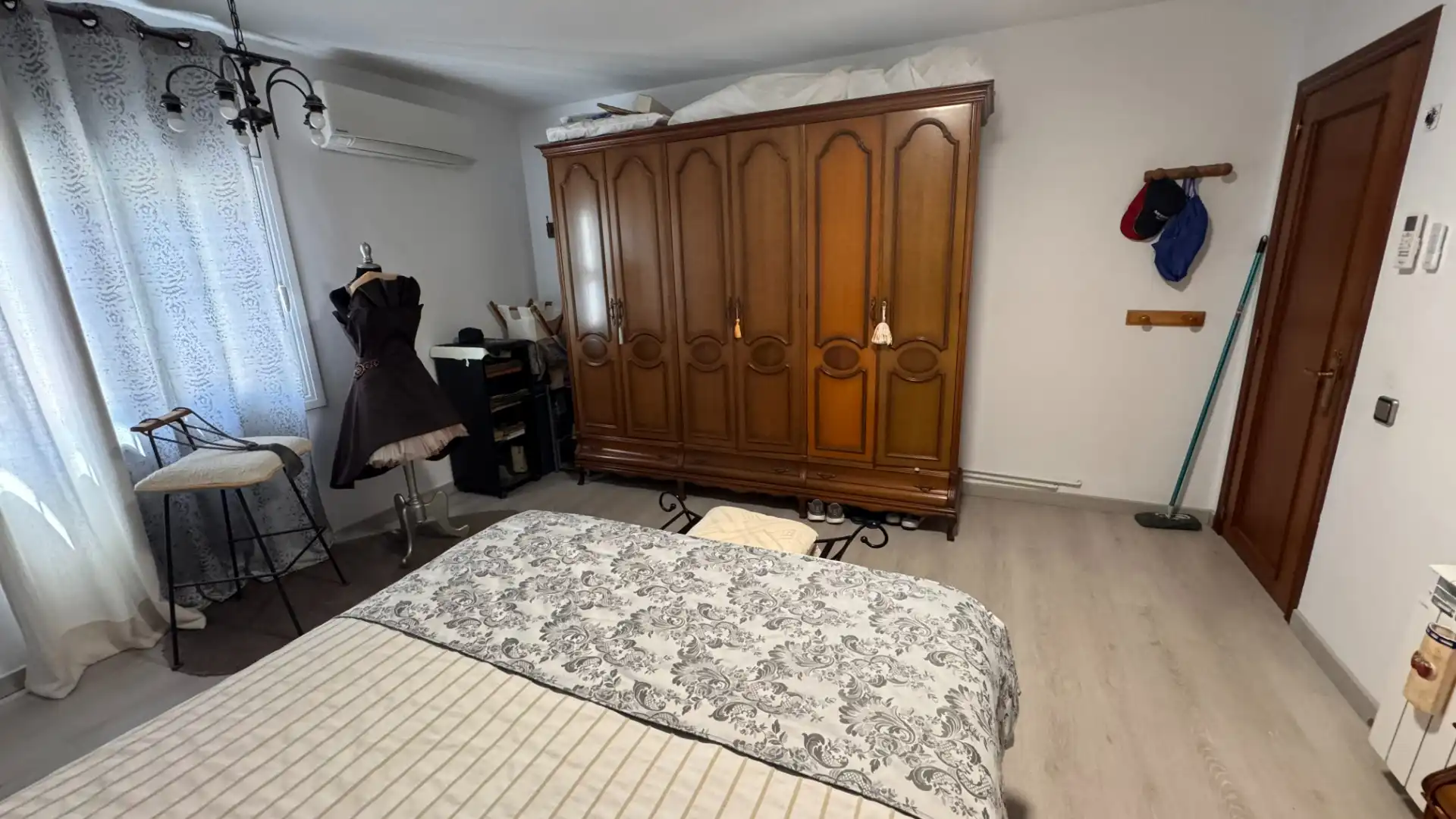 Bedroom of Houses for sale in El Catllar   with Air Conditioner, Private garden and Swimming Pool