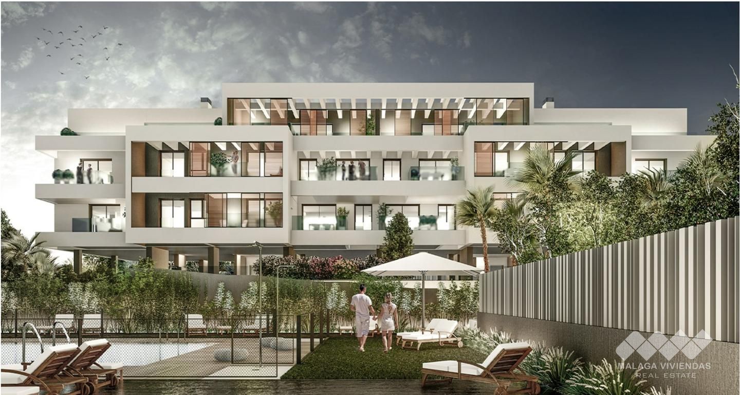 Vista exterior de Pis en venda en Torremolinos amb Terrassa i Piscina comunitària